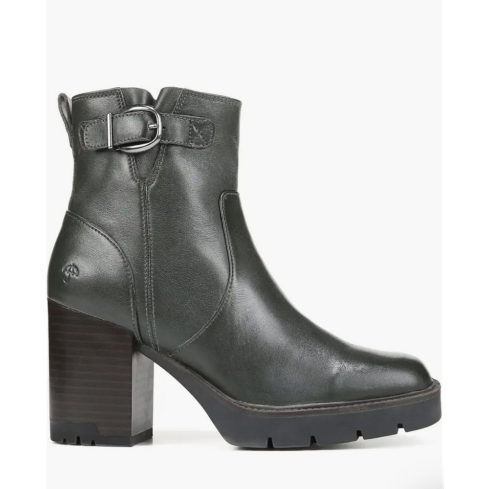 Naturalizer | Wilde Water Resistant Zip Bootie in Pine Green Leather Size 10
